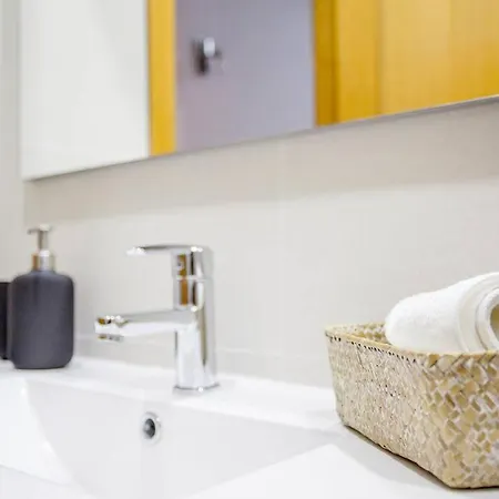 Apartament Precioso Piso Moderno: Terraza, A/C, Netflix, Wifi Walencja Zewnętrze zdjęcie
