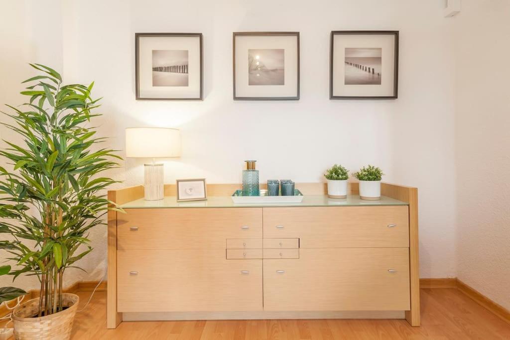 Apartament Precioso Piso Moderno: Terraza, A/c, Netflix, Wifi Walencja