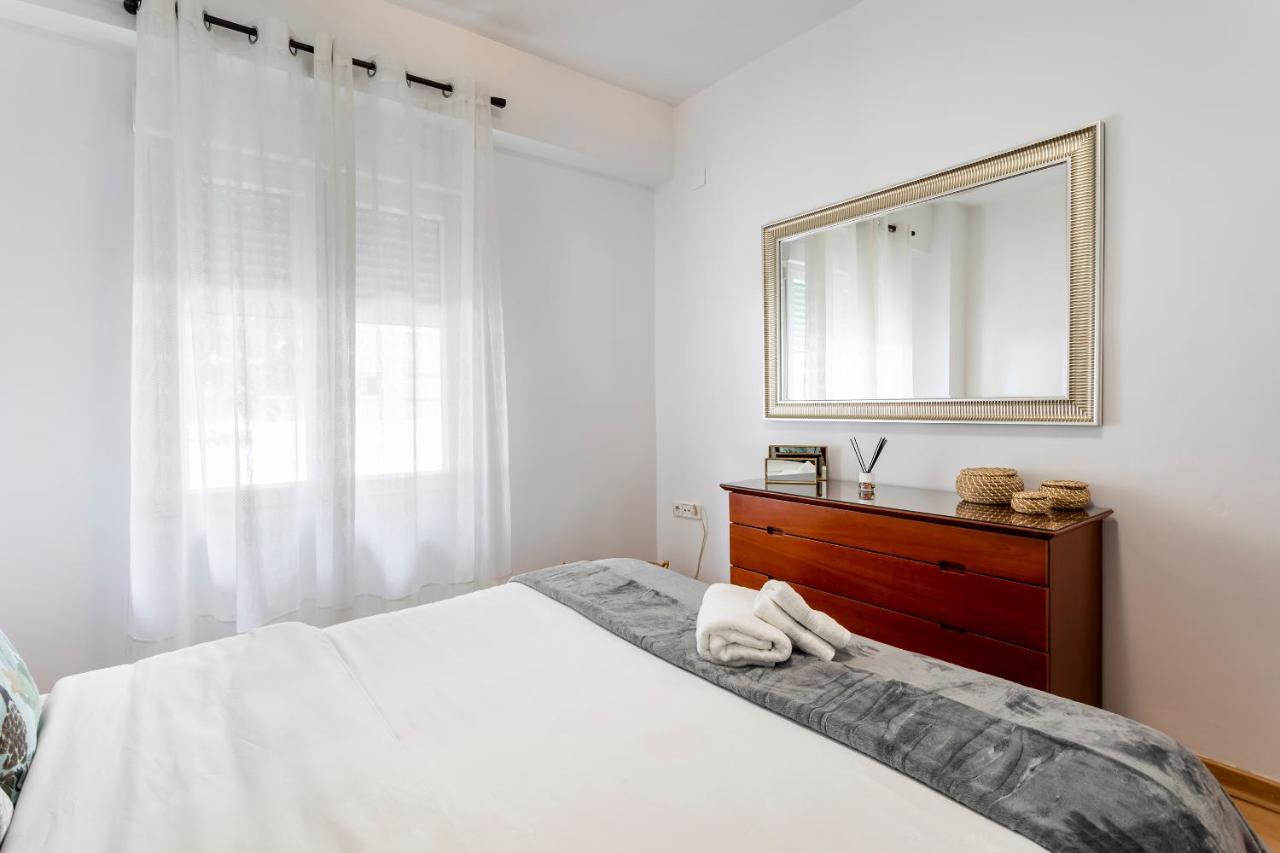 Precioso Piso Moderno: Terraza, A/c, Netflix, Wifi Valência